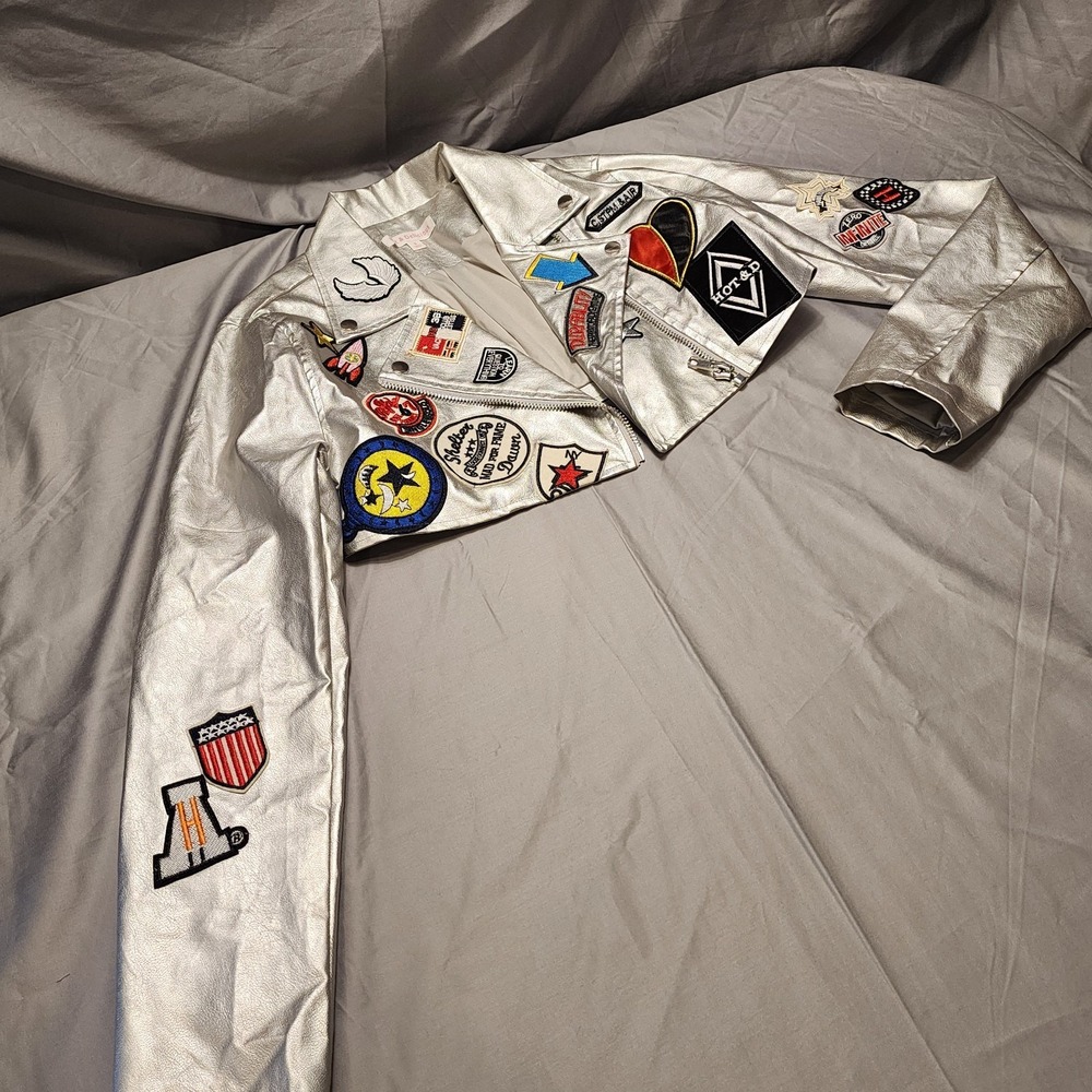 Hot & Delicious‎ Silver Faux Leather Moto Biker Jacket with Patches Size Small